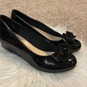 American Eagle brand patent leather wedges